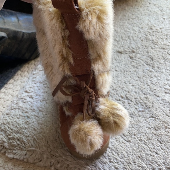 Winter shoes! - Picture 4 of 4